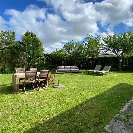 Charming House With Garden Hébergement de vacances Ustaritz